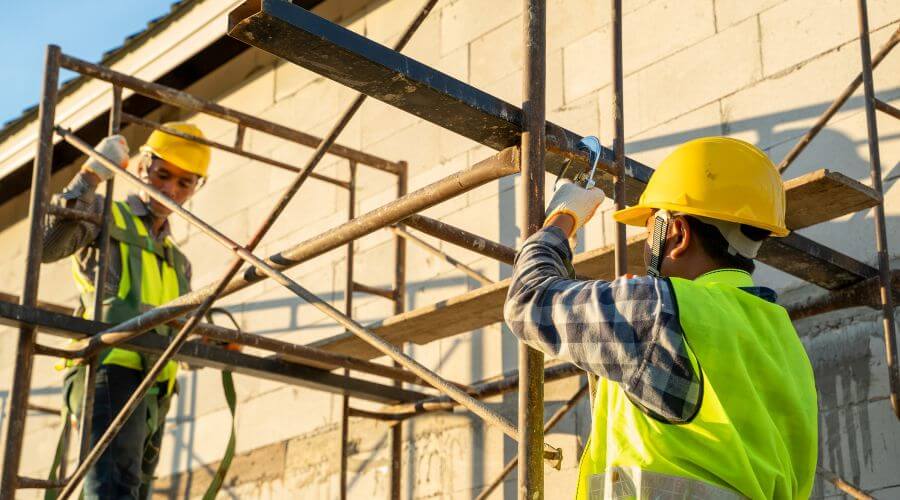 Expert Emergency Roof Repairs services in Jackson, MI